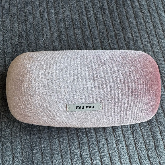 Miu Miu Blush Velvet Eyewear Case - Picture 8 of 10